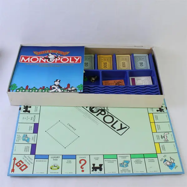 Vintage 1984 Monopoly Deluxe Anniversary Edition Parker Brothers 0007