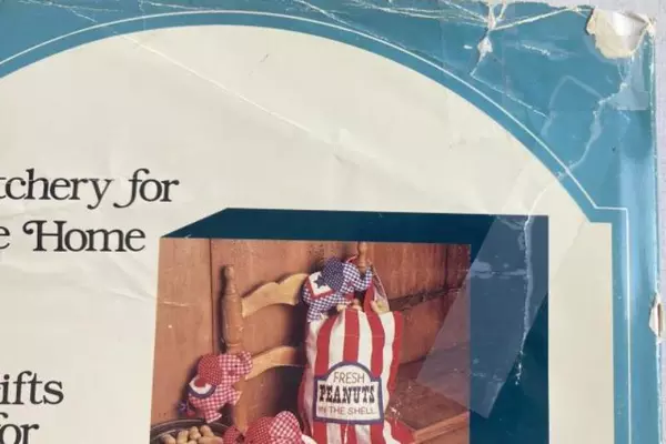 Vintage Scrap Saver's Gift Stitchery Sandra Lounsbury Foose 1984 Sedgewood Press