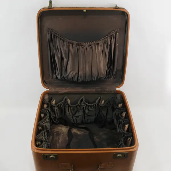 Vintage Amelia Earhart Brown Leather Hard Sided Suitcase W/Shoe Holder
