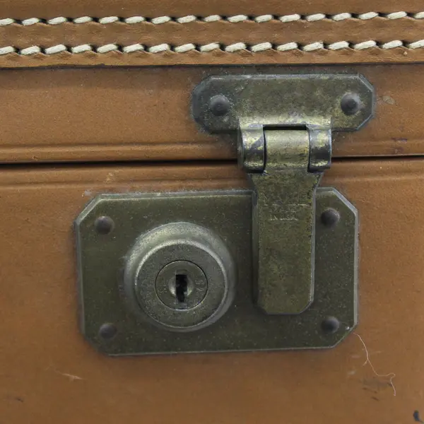 Vintage Amelia Earhart Brown Leather Hard Sided Suitcase W/Shoe Holder