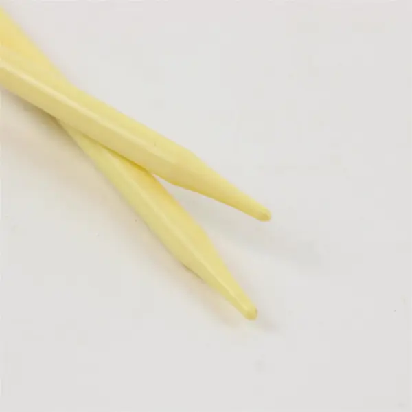 Two Pairs Unbranded Light Yellow Plastic Knitting Needles, Sizes: US 6 and US 8 