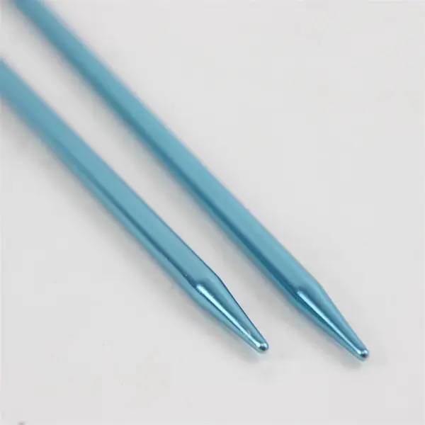Aluminum Knitting Needles 2 Pairs Blue Sz 6 Boye-Marked Red Sz 8 Used