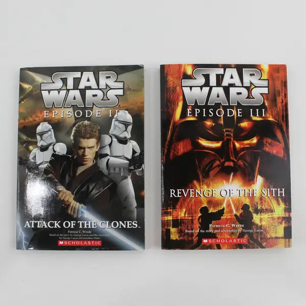 Lot of 2 Star Wars Scholastic Books Ep II Clones & III Sith Patricia C. Wrede