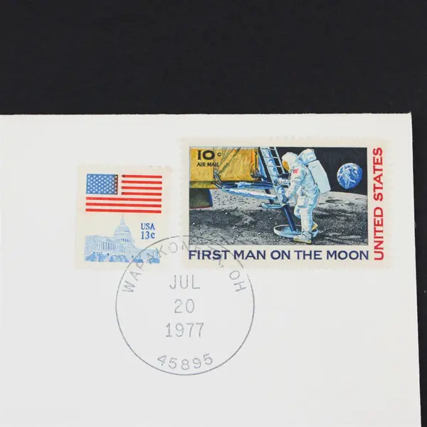 1977 Old Glory's Proudest Moments Giant Leap For Mankind Fleetwood Cover
