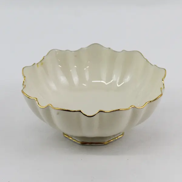 Lenox Symphony Scalloped Footed BonBon Dish/Bowl Cream with 24k Gold Trim 6"