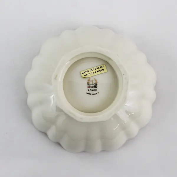 Lenox Symphony Scalloped Footed BonBon Dish/Bowl Cream with 24k Gold Trim 6"