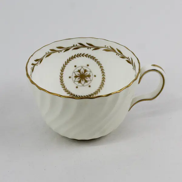 2 Vintage Minton Legacy Cream Coffee or Tea Cups And 4 Saucers
