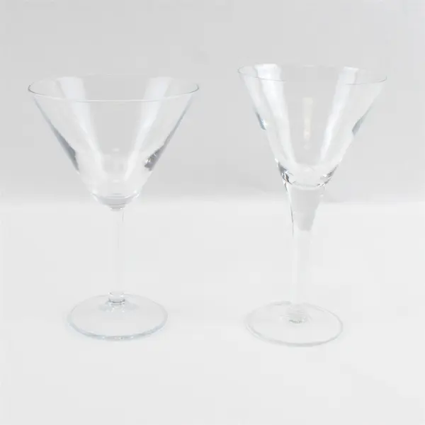 Lot of 2 Clear Glass Martini Cocktail Glasses 7.25" & 6.75" Unbranded