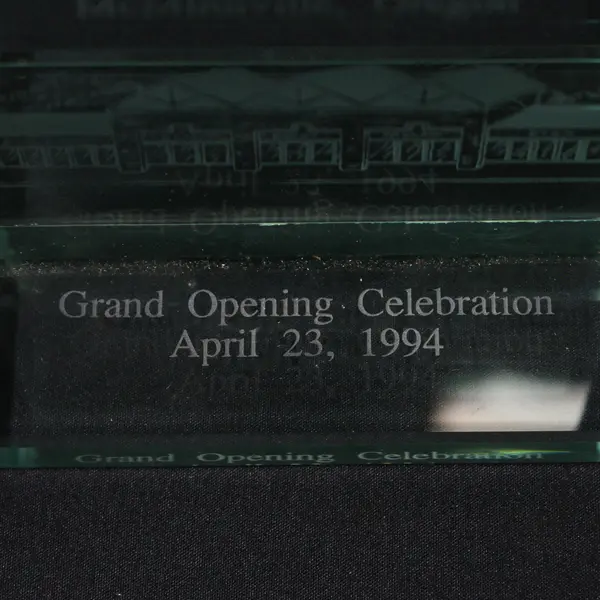 1994 Tanger Factory Outlet Center McMinnville Oregon Grand Opening Glass Plaque