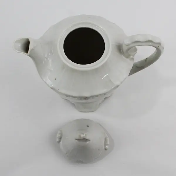Vintage White Ceramic Footed Teapot And Lid 9"
