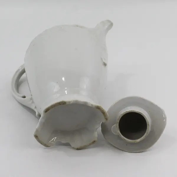 Vintage White Ceramic Footed Teapot And Lid 9"