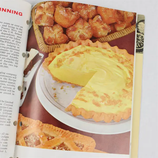 Pillsbury 11th Grand National  Bake-Off  100 Prize Winning Recipes Cookbook MCM