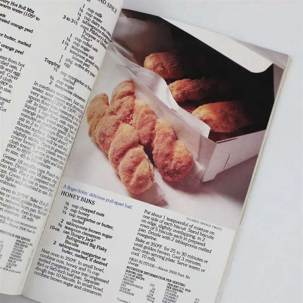 Vintage 1981 Pillsbury Bake-Off Classics II Paperback Cookbook