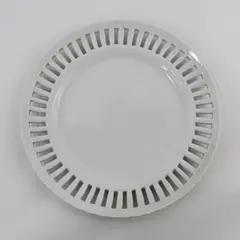 White Porcelain Reticulated Rim Dinner Plate 9.5in Unmarked