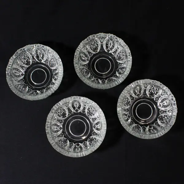 4 McKee Glass GLENTEC EAPG Clear Dessert Fruit Bowl Arches Sawtooth Rim 4.5"
