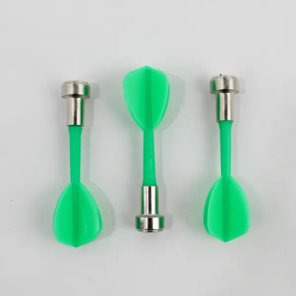 Magnetic Dart Board Set with 6 Magnetic Darts 