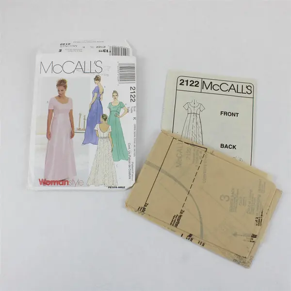 1999 McCall's Pattern 2122 Women's Lined Gowns Size K 28W-32W UNCUT