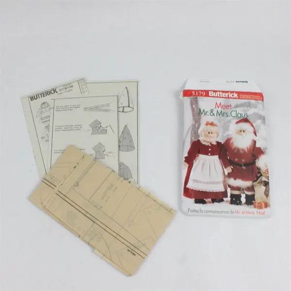 Lot of 2 Butterick Christmas Holiday Decor Sewing Patterns 3682 5179 UNCUT