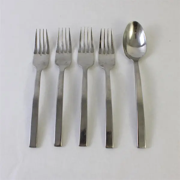 Lot of 5 Reed & Barton 18/10 Stainless Flatware Forks Spoon Unknown Pattern