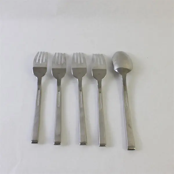 Lot of 5 Reed & Barton 18/10 Stainless Flatware Forks Spoon Unknown Pattern