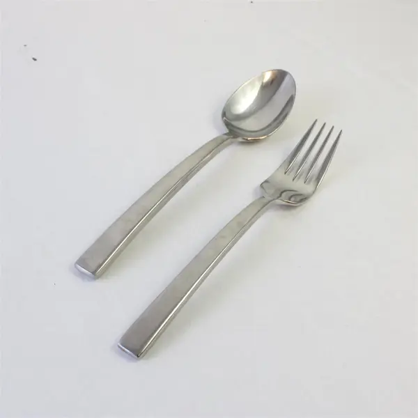 Lot of 5 Reed & Barton 18/10 Stainless Flatware Forks Spoon Unknown Pattern