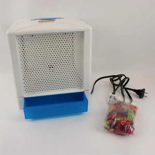 Hasbro Lite Brite Cube 06511 Vintage 2001 Lots of Pegs No Templates
