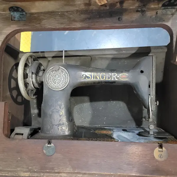 Antique Singer Treadle Sewing Machine and Table w/ Organizers - Local Pickup