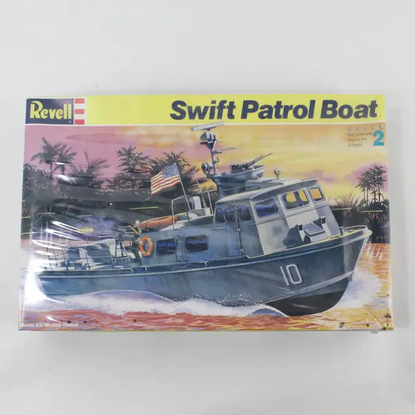 Revell Swift Patrol Boat 1:48 Scale Model Kit 5104 SEALED