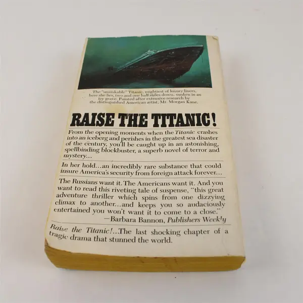 Vintage Raise The TITANIC! by Clive Cussler 1977 PB Novel Mystery And Terror