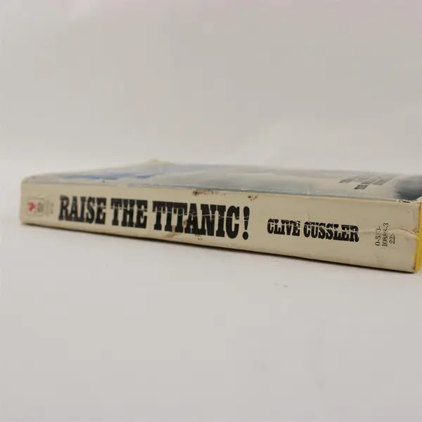 Vintage Raise The TITANIC! by Clive Cussler 1977 PB Novel Mystery And Terror