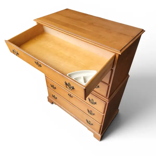 Thomasville Hartford House 6 Drawer Highboy Dresser Maple - Local Pickup Only