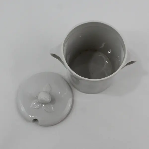 EM Japan White Ceramic Strawberry Finial Lid Jar Jam Jelly Sugar