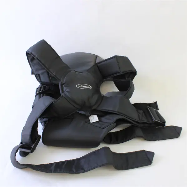 Infantino Adjustable Black Swift Baby Carrier for Infant 8-25lbs Front Pocket