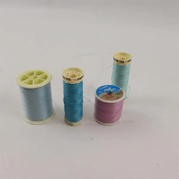 Lot of 8 Coats & Clark Sewing Thread Spools Mixed Colors