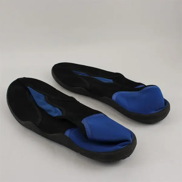 Sand & Sun Blue and Black Water Shoes Men's U.S. Size 12