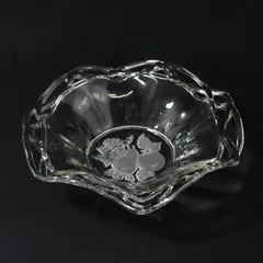 Imperial Glass Co Intaglio Pattern Clear Pressed Glass Bowl Crochet Edges 8.25"