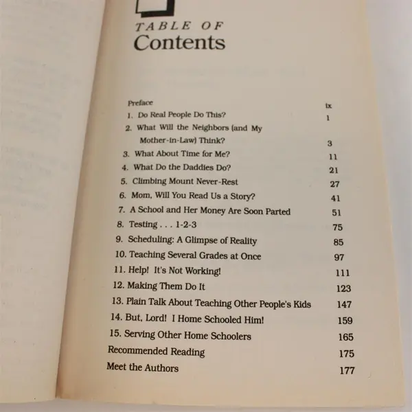 A Survivor's Guide to Home Schooling Luanne Shackelford Susan White 1988 PB