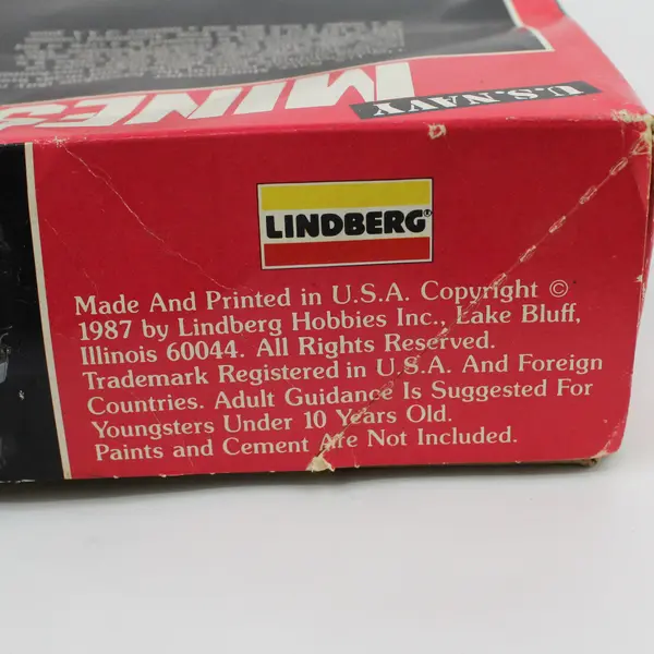 1987 Lindberg U.S. Navy Minesweeper Motorized Military Ship 1/125 Model Kit 761