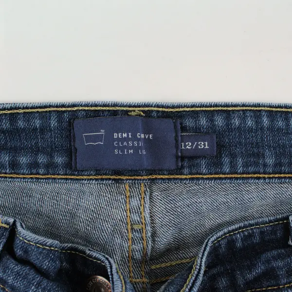 Levi's Demi Curve Classic Slim Leg Jeans Women's 12 Medium Wash Blue Denim