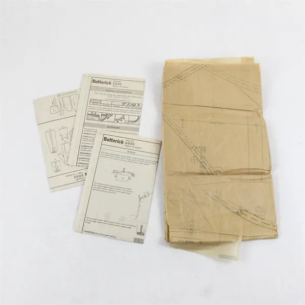 2001 Butterick Pattern 6890 Women's Petite Pajama Set Size 16W-20W UNCUT