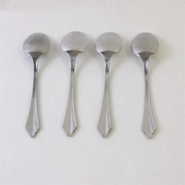 Lot of 4 Reed & Barton Rebacraft Sarajevo Stainless Teaspoons