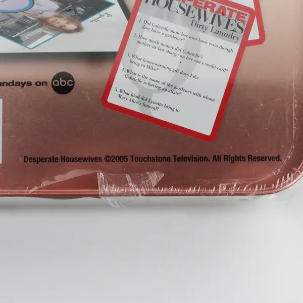 Cardinal Desperate Housewives Dirty Laundry Game In Metal Tin New Sealed 2005