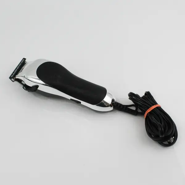 Wahl Deluxe Chrome Pro Model MC3 Hair Clipper Kit