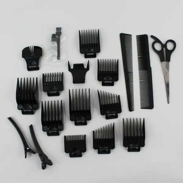 Wahl Deluxe Chrome Pro Model MC3 Hair Clipper Kit