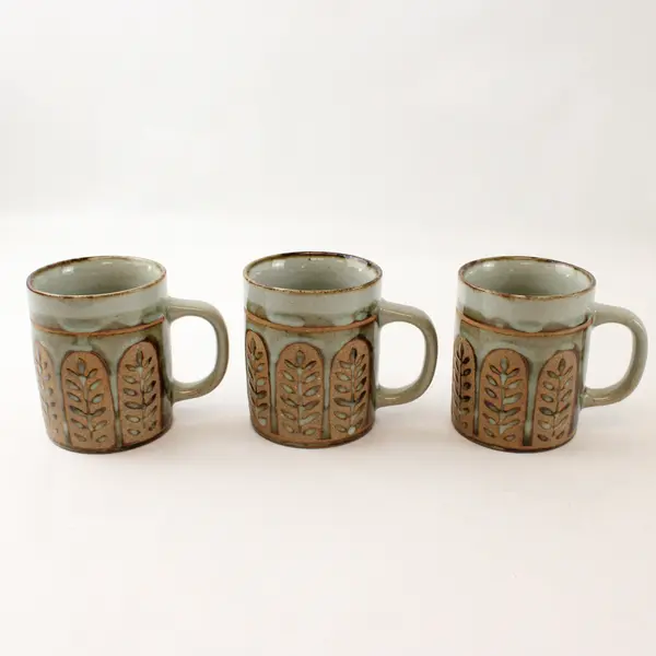 Set of 3 Ceramic Mugs Green Gray Rust Leaf Motif
