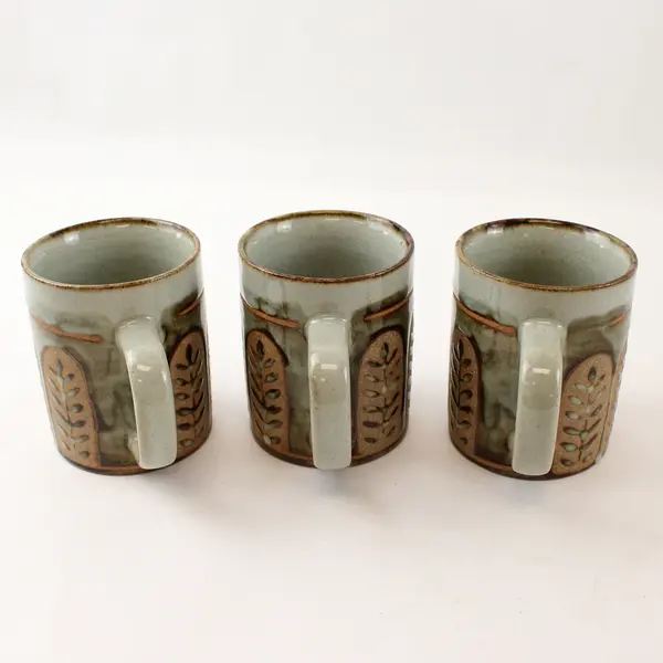 Set of 3 Ceramic Mugs Green Gray Rust Leaf Motif