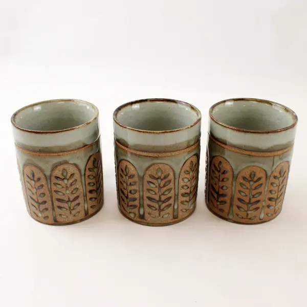 Set of 3 Ceramic Mugs Green Gray Rust Leaf Motif