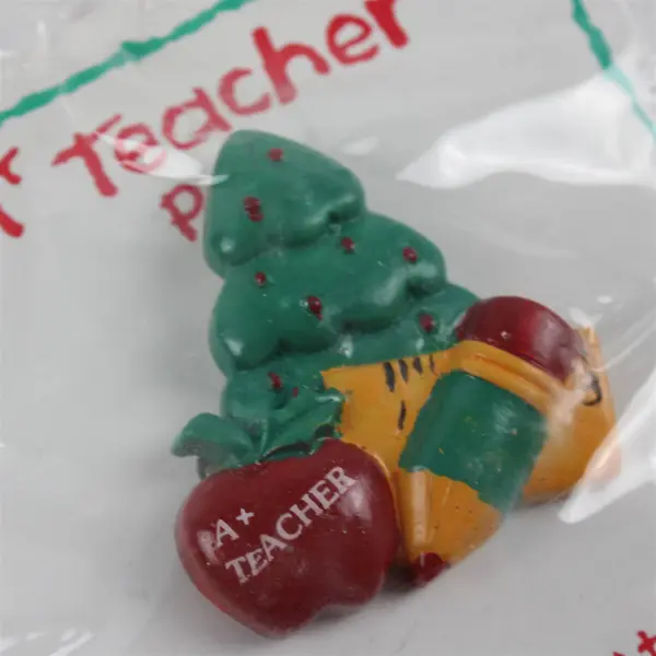 Vintage Papel Freelance A+ Teacher Christmas Tree Pin NEW