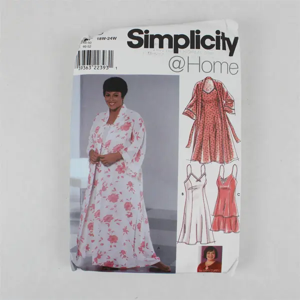 2002 Simplicity Pattern 8486 Women's Robe and Nightgown Size FF 18W-24W UNCUT