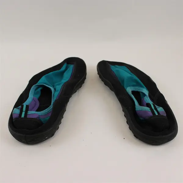 Women's Blue Purple Black Water Shoes Sz 9 Pre-Owned Fair Condition